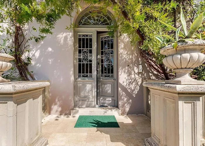 Villa Lucia Mit Pool In Gardone Riviera, Gardasee